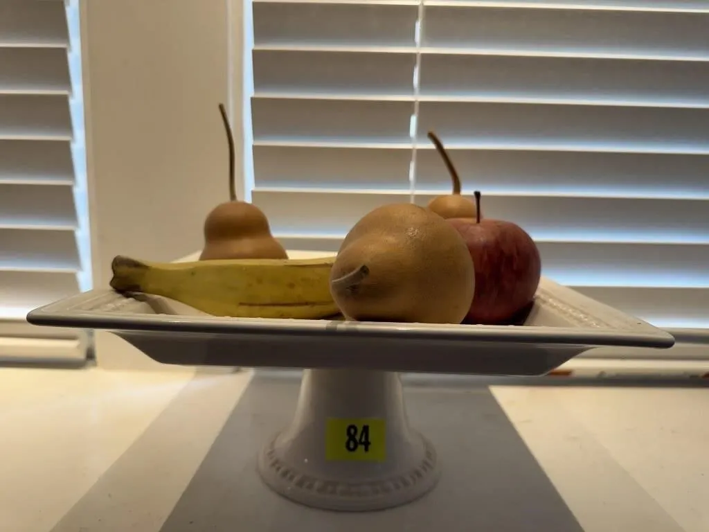 Cake stand, faux fruit