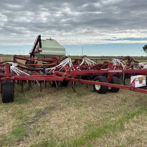 39’ Morris Maxim air drill with Morris 6180 air cart (hasn’t been used in approx 10 years) * Drill s/n: 390003933 * Cart s/n: 6189306403