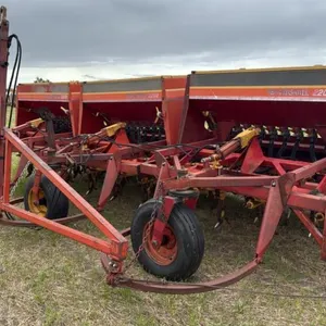 20’ Versatile 2200 hoe press drill s/n: 010462-101638-010700