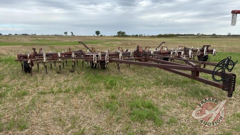 34’ Wil-Rich field cultivator