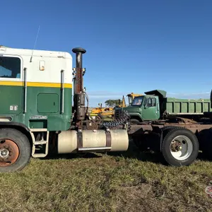 1986 Freightliner C/O tandem axle truck 979,105 showing VIN: 2FUEYSYB7GV283674 Owner: Scott L. Stanley Seller: Fraser Auction Service Ltd ____________