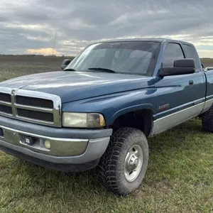 2002 Dodge Ram 2500 SLT ext cab 4x4 truck 356,621 showing VIN: 3B7KF23672M296833 Owner: Kevin S Stanley Seller: Fraser Auction Service Ltd ___________