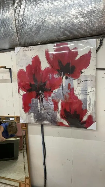 LARGE FLORAL PICTURE ON CANVAS
