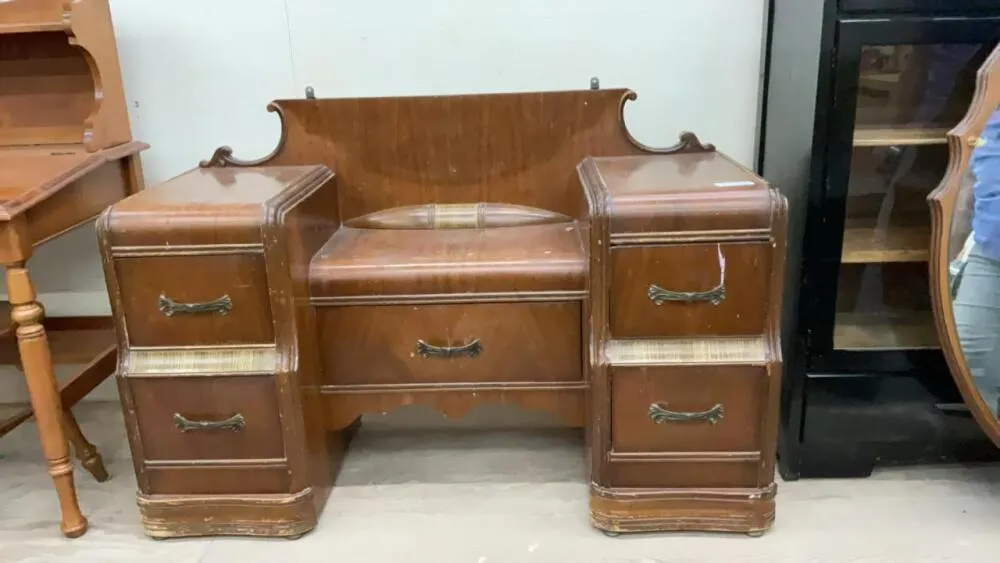 ANTIQUE VANITY W/ MIRROR