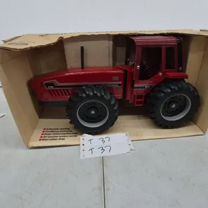 International Harvester 6788 Articulated 4WD Toy Tractor with Dual Wheels