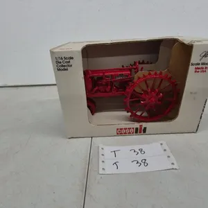 Scale Models 1/16 Scale Die-Cast Farmall F-12 Tractor, 1991 Farm Progress Show Special Edition