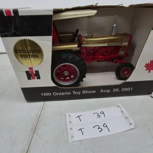 International Harvester 656 Hydro Demonstrator 1/16 Scale Tractor, 16th Ontario Toy Show 2001
