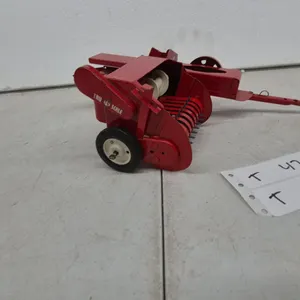 Ertl Tru-Scale Square Baler Vintage Red Die-Cast Metal Farm Toy 1/16