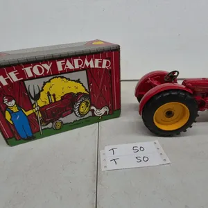 Massey-Harris 55 Diesel Die-Cast Tractor, 1992 Toy Farmer National Farm Toy Show Edition