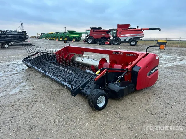 2016 Case IH 3016 Series II 15 ft Combine Pickup Header