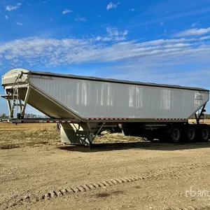 2022 Doepker Legacy 46 ft Tri/A Grain Trailer