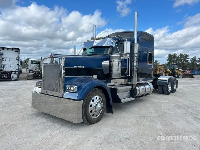 2006 Kenworth W903L2 6x4 T/A Sleeper Truck Tractor