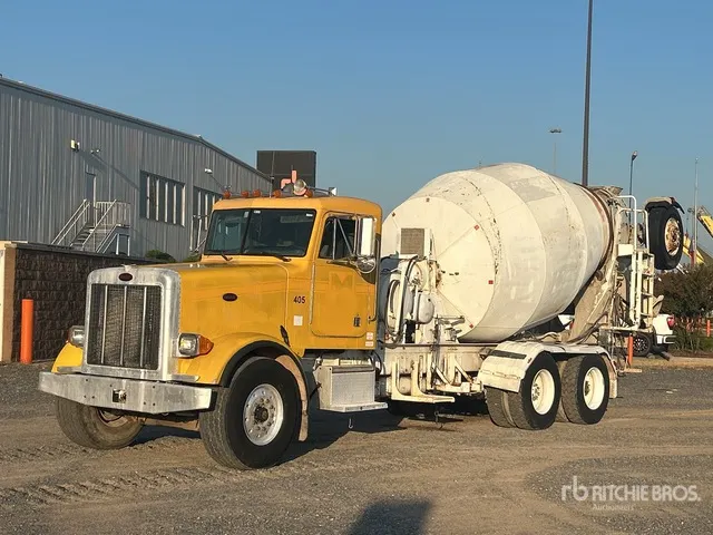 2004 Peterbilt 357 8x4 Mixer Truck