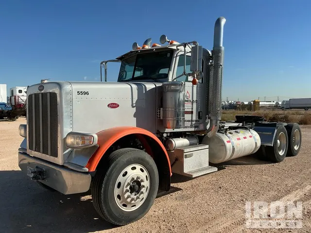 2015 Peterbilt 389 6x4 T/A Day Cab Truck Tractor