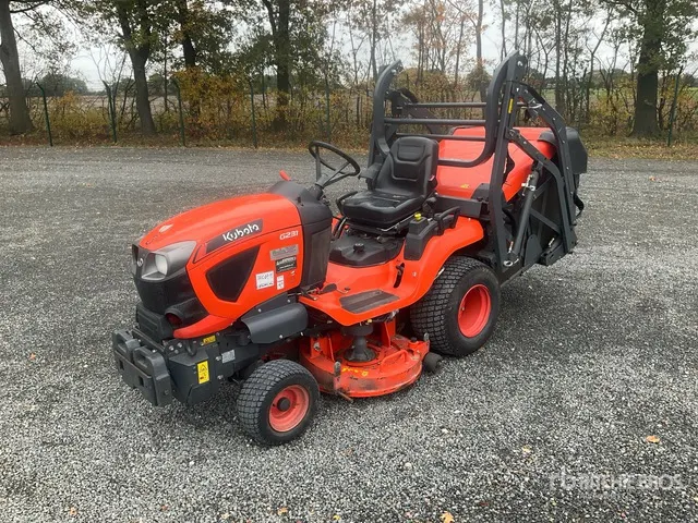 2021 Kubota G231 4x2 Lawn Mower