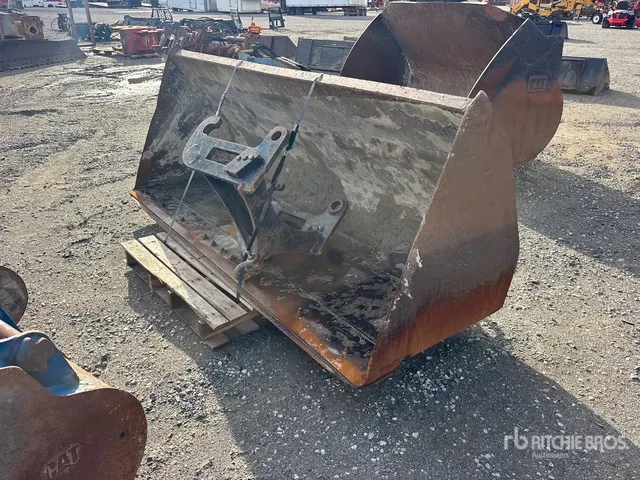 96 in Bucket/Hook Attachment