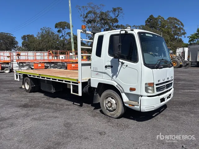 2010 Mitsubishi Fuso Fighter FK600 4x2 Flatbed Truck