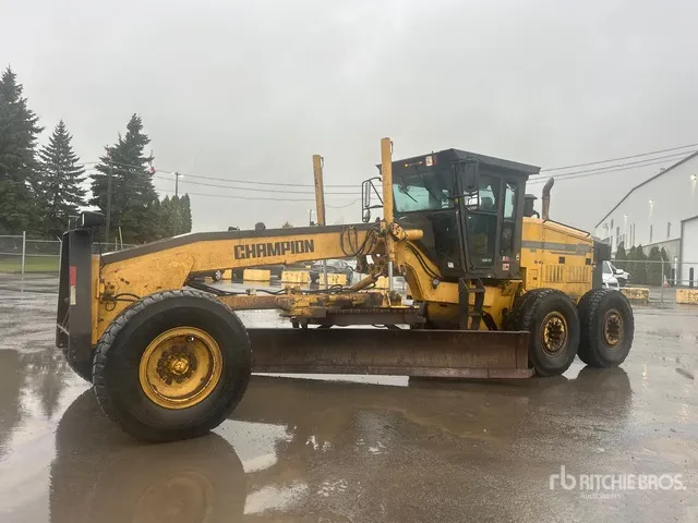 2000 Champion 740A VHP Series VI Motor Grader