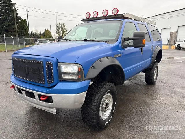 2000 Ford Excursion 4WD SUV
