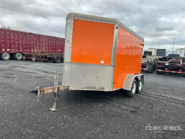 2011 Jelano 13 ft T/A Enclosed Trailer
