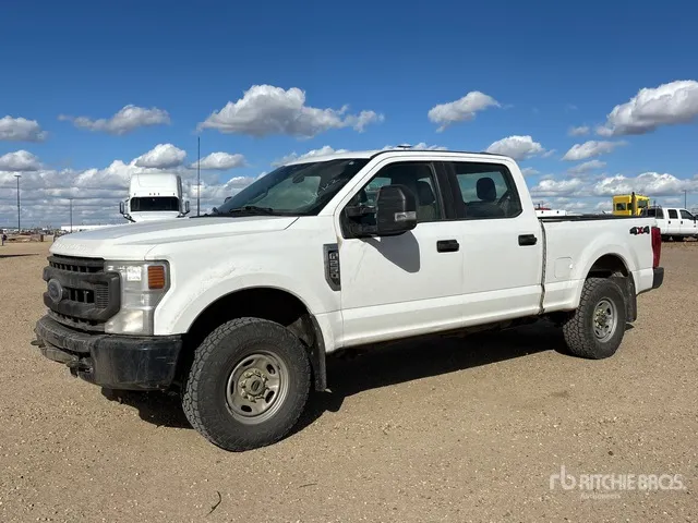 2022 Ford F-250 XL 4x4 Crew Cab Pickup