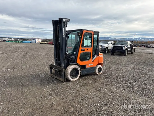 2015 Doosan D370211 7000 lb Pneumatic Tire Forklift