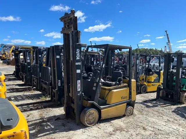 2002 Yale 4800 lb Cushion Tire Forklift