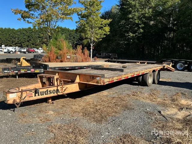 1997 Hudson 28 ft T/A Equipment Trailer