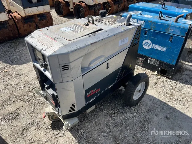 2022 Lincoln K4783-2 330 A Multi-Process Engine Driven Welder