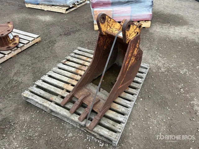 HLA C580SM 16 in Excavator Bucket