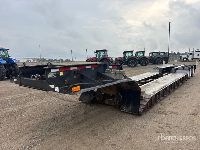 1982 King Tri/A Removable Gooseneck Lowboy Trailer