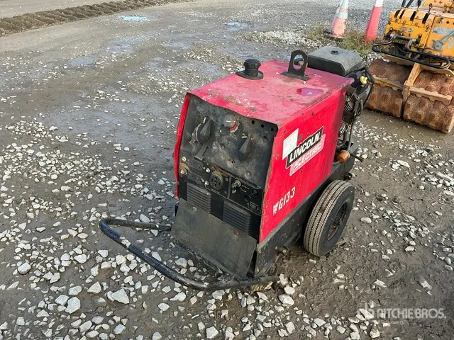 2005 Lincoln Ranger 8 Mobile Engine Driven Welder