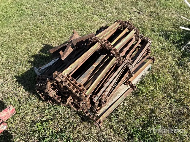 Combine Feederhouse Chain