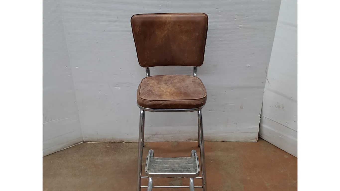 *Chair w/ Folding Steps, Pickup Only