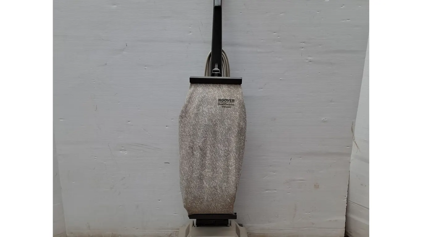 *Hoover Bag Vacuum - Tested, Pickup Only