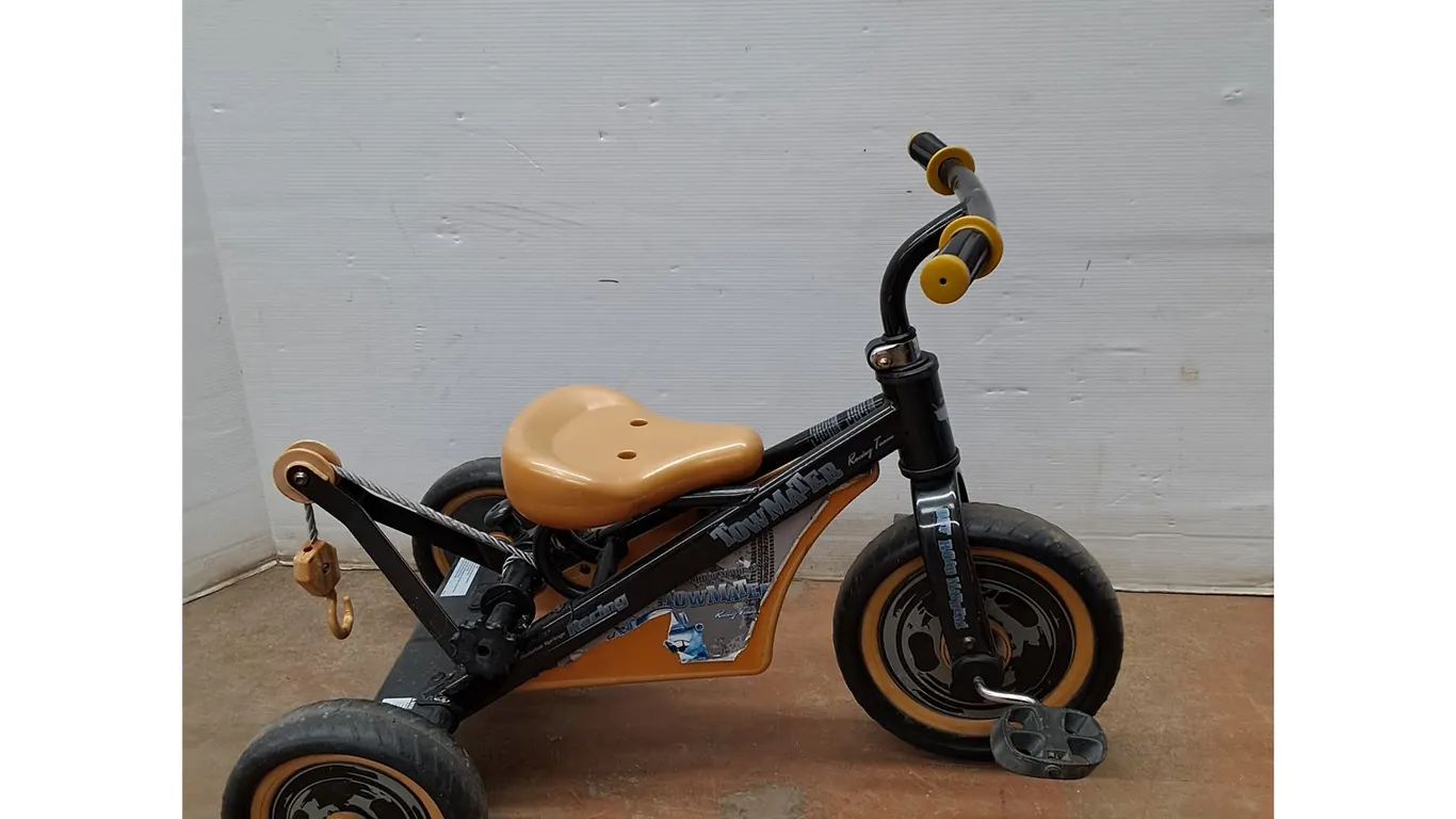 *Towmater Tricycle w/ Hook & Winch - As Is, Pickup Only