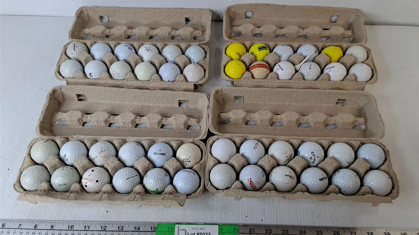 Golf Balls & Tee