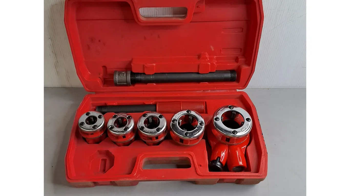 Ratchet Pipe Threader Kit