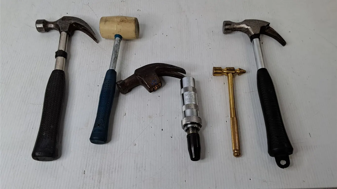 Rubber Mallet, Hammers & Impact Driver