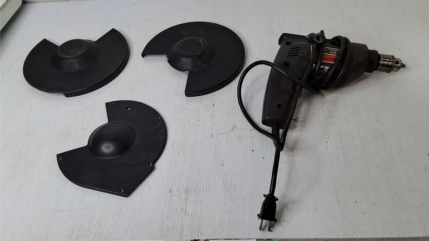 Skil 3/8" Variable Speed Drill- Powers On & Bench Grinder Wheelguards