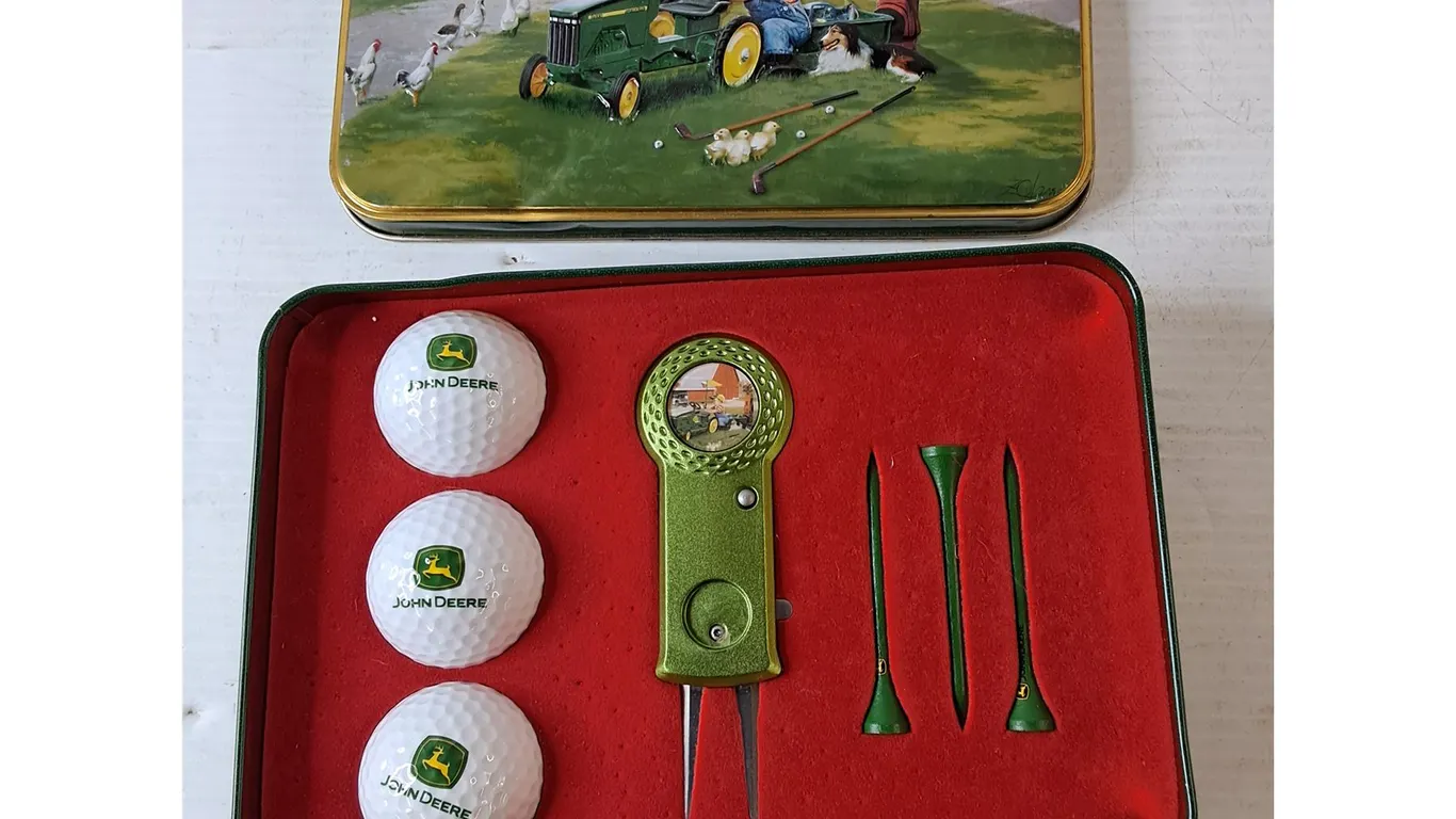 John Deere Golf Collector Tin Gift Set NIB