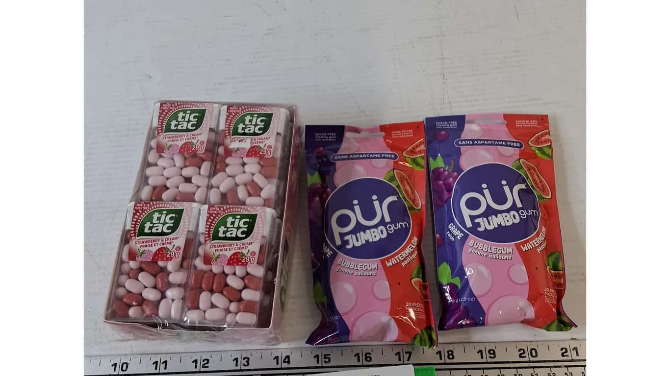 Box of (8) Strawberry & Cream Tic-Tacs, (2) Pur Jumbo Gum All Sealed