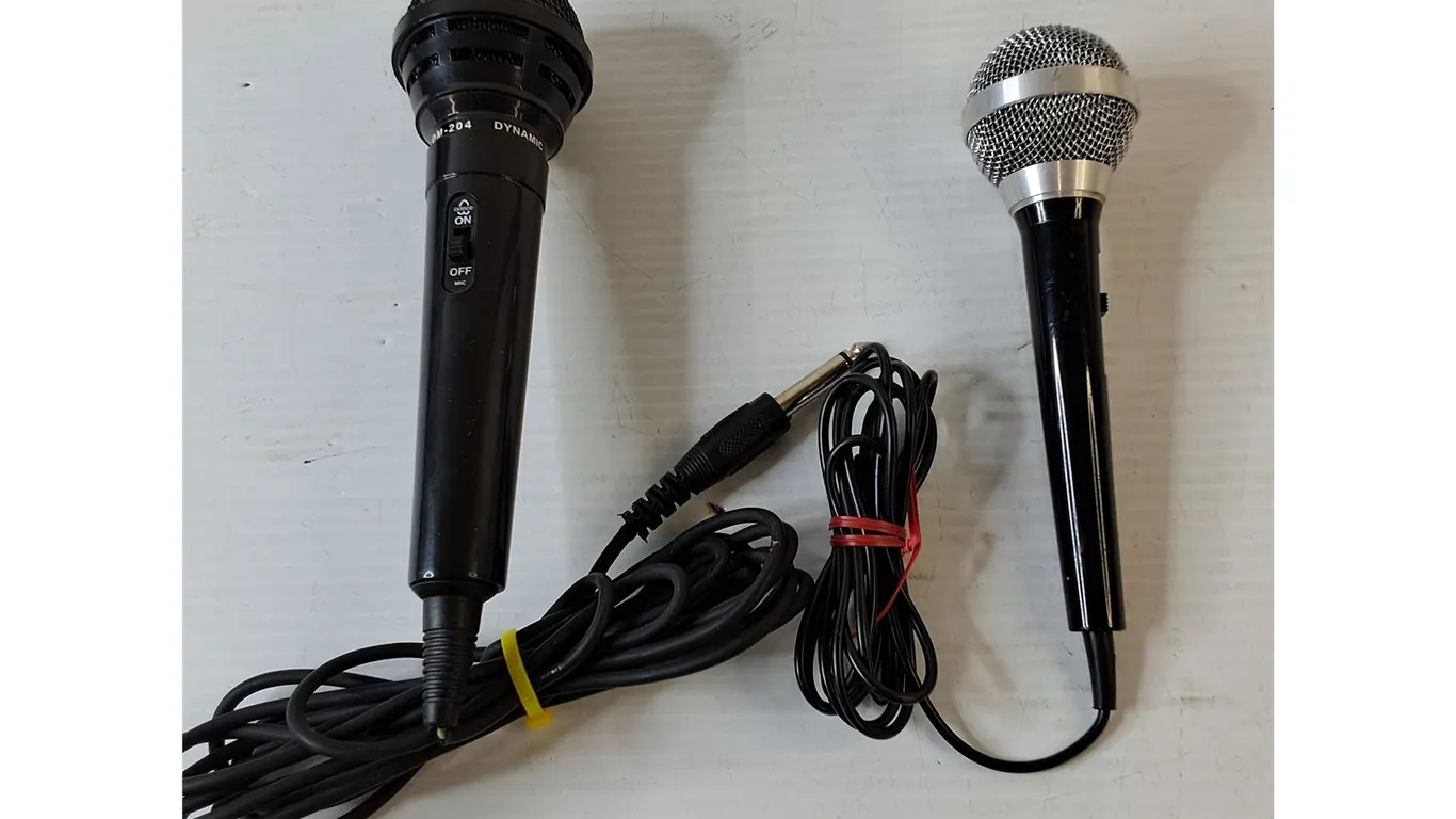(2) Microphones Untested As-Is