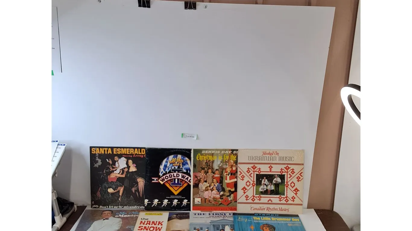 (15+) Vinyl Records, Santa Esmeralda, Hank Snow, Johnny Mathis, Mitch Miller & The Gang