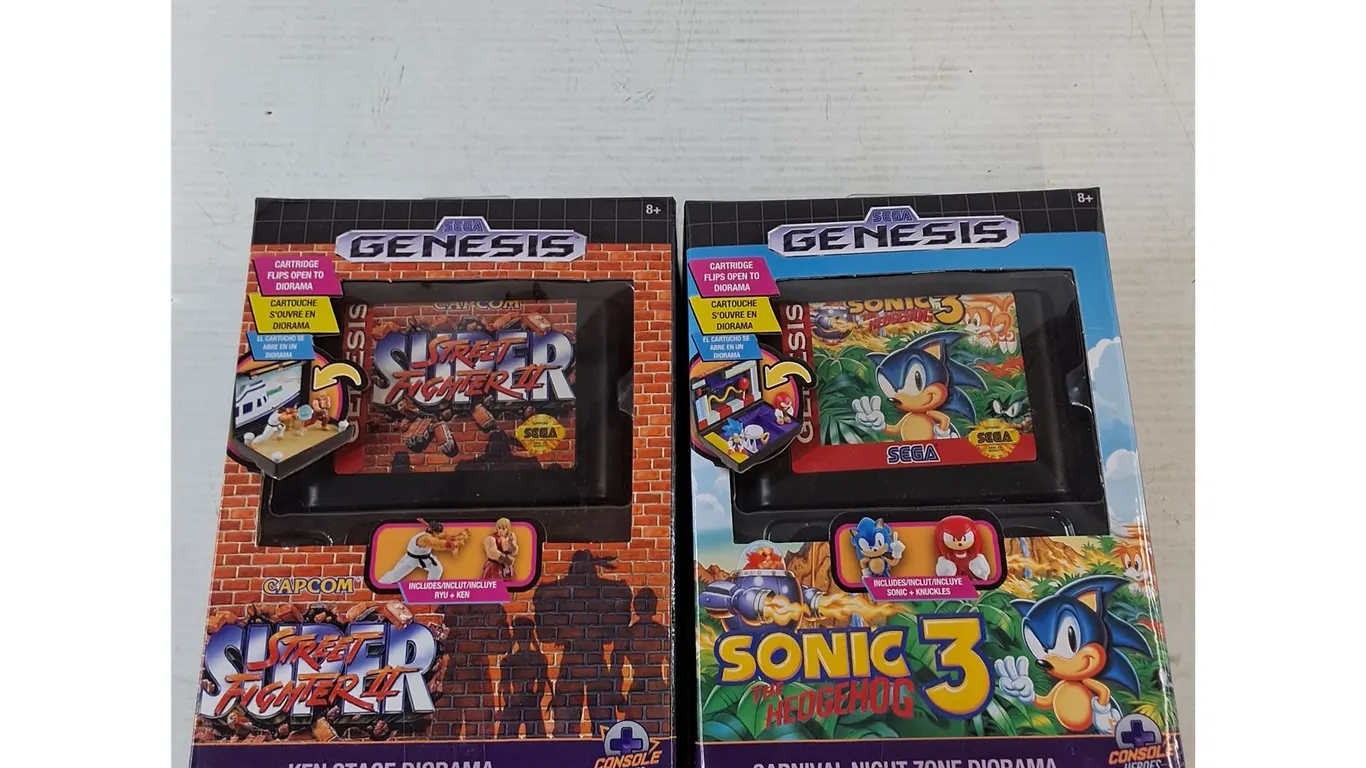 Sega Genesis Sonic 3 Sealed and Super Street Fighter 2 Opened CIB Diorama Sets