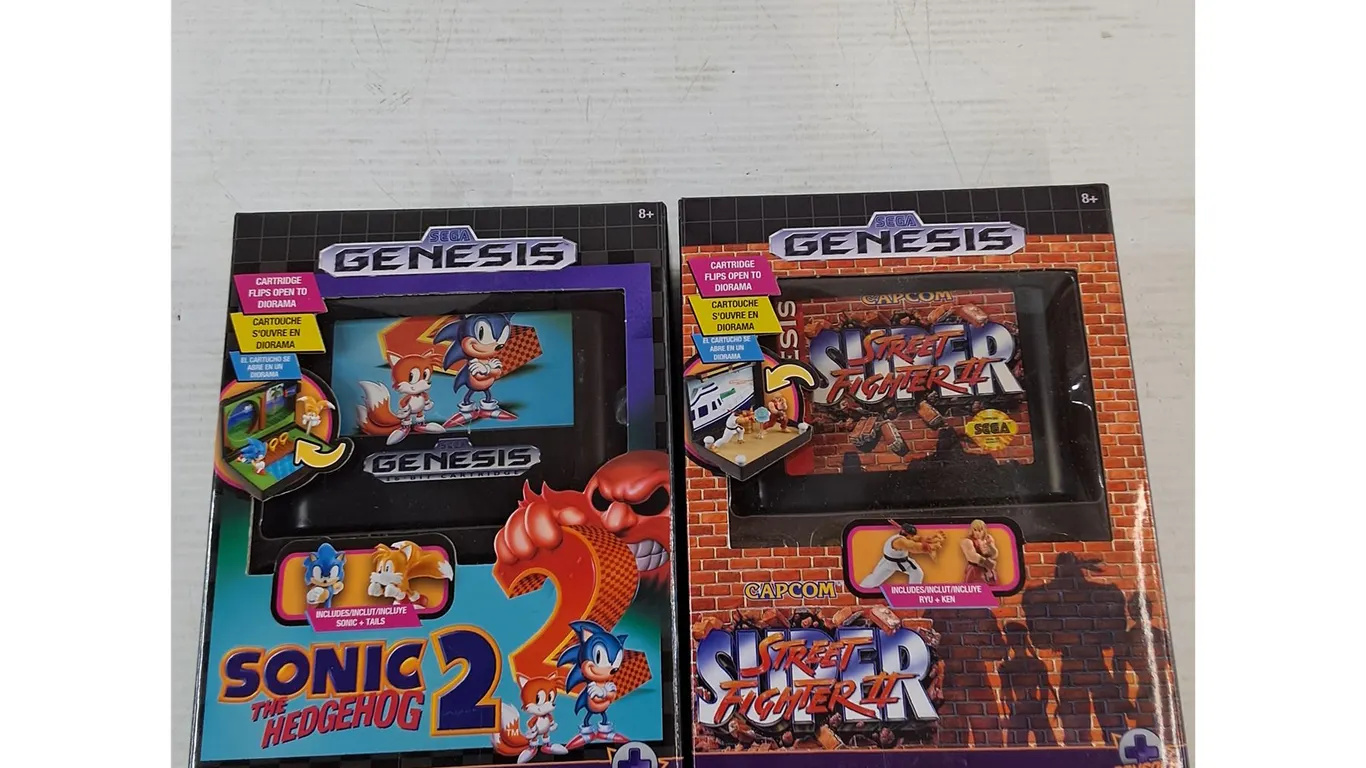 Sega Genesis Sonic 2 and Super Street Fighter 2 Diorama Sets Sealed