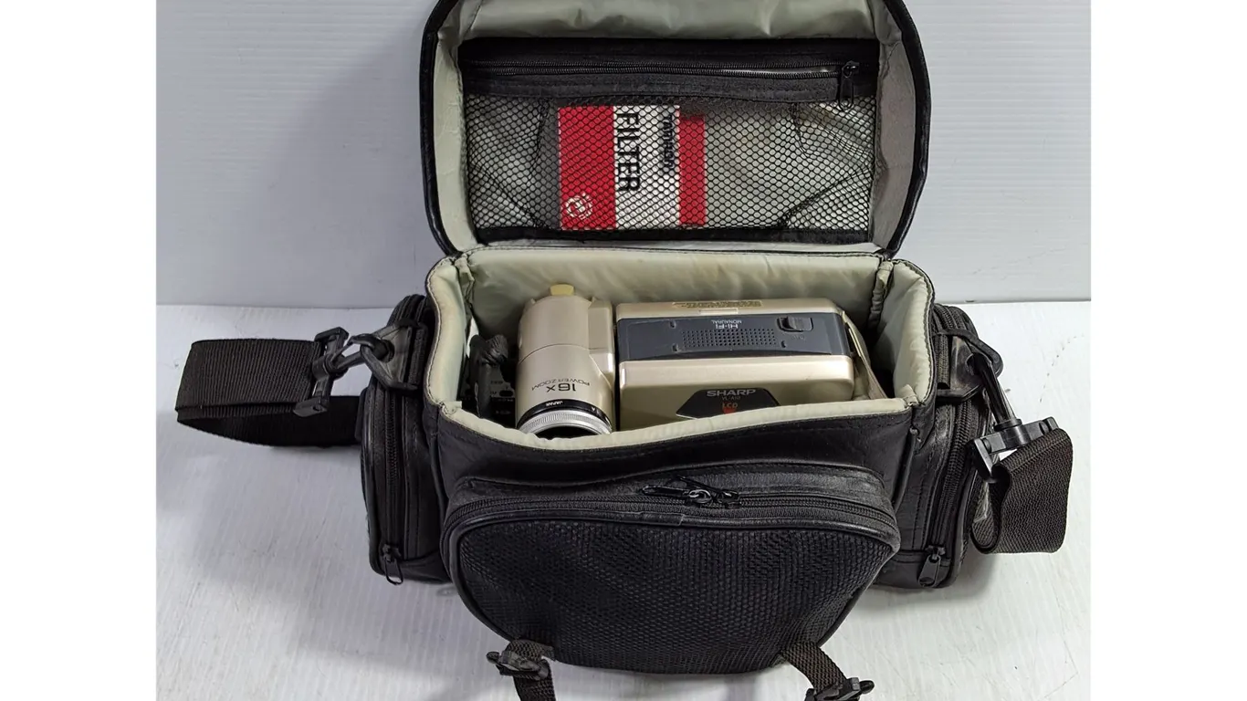 Vintage Sharp Viewcam 8mm A Camcorder with carrying Case-untested-as is