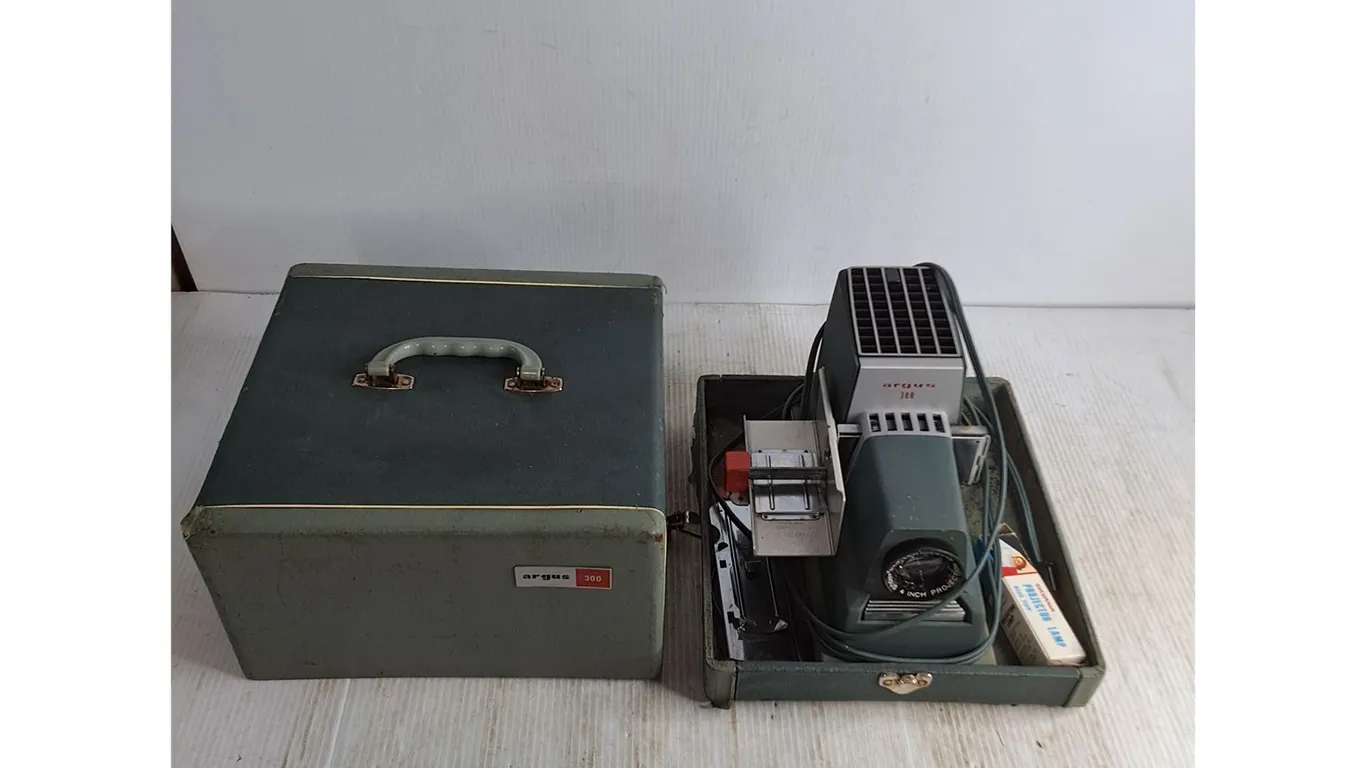 Vintage Argus 300 Film Projector - For Parts Only, As is
