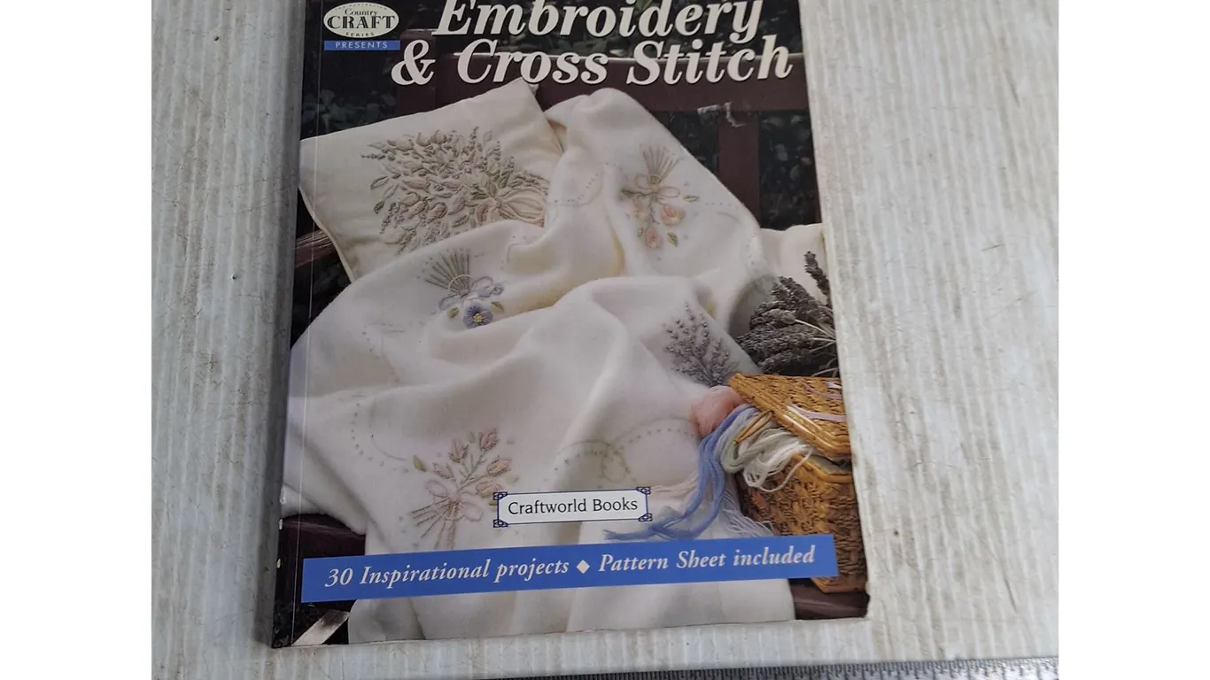 Country Craft Embroidery & Cross Stitch Book