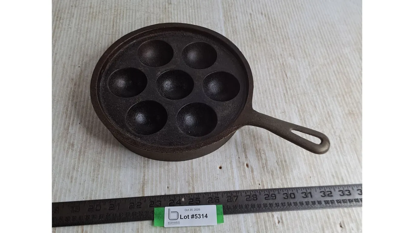 Vintage Cast Iron Danish Style Cake Pan